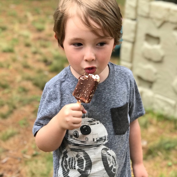 Meet your Posher, Brittany - Picture 2 of 7